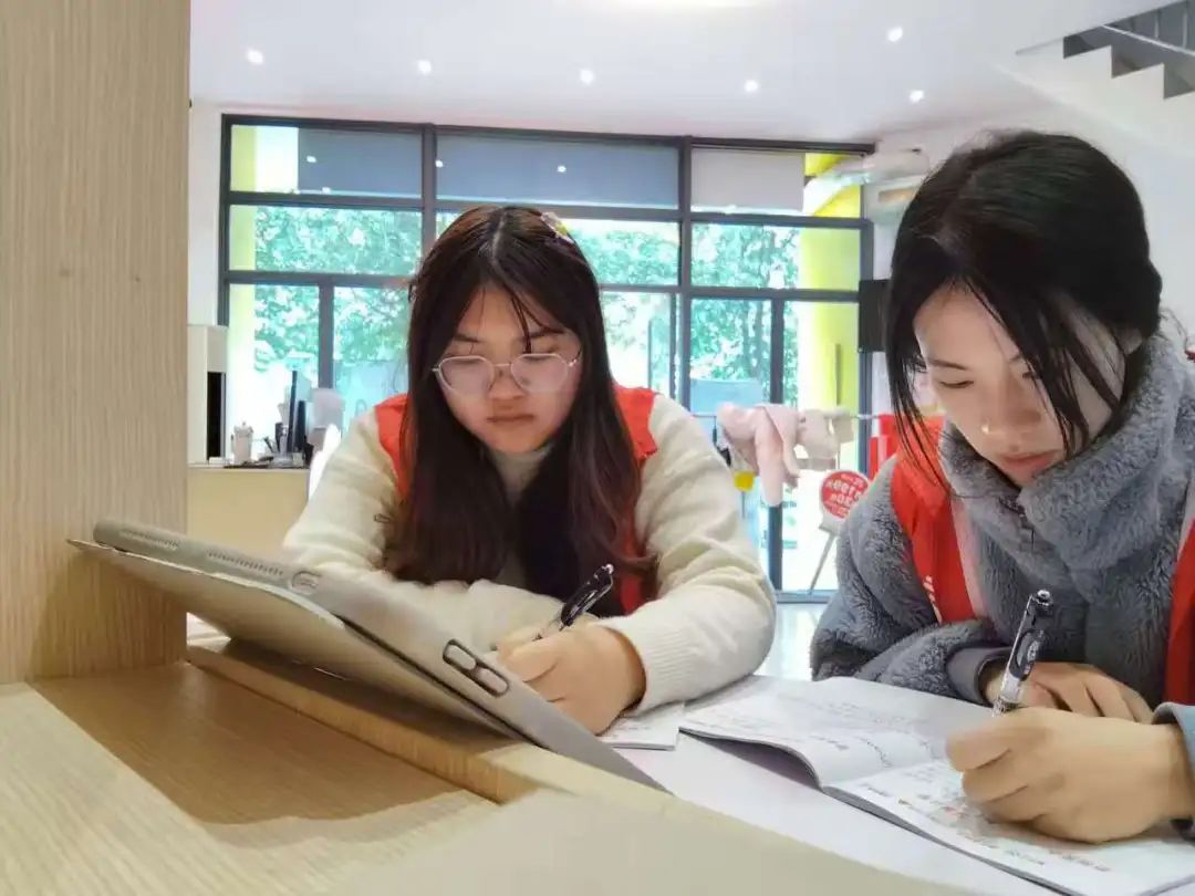 洞察行业趋势寻发展，借力品牌赋能创标杆——看广西柳州周锋校长的中托盟故事