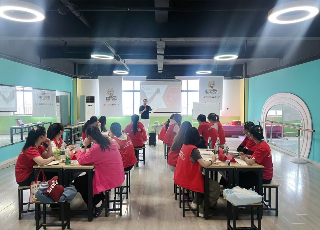 别被“李鬼”带偏了路!教你三招守住托管根基,远离收割陷阱 别被“李鬼”带偏了路!教你三招守住托管根基,远离收割陷阱