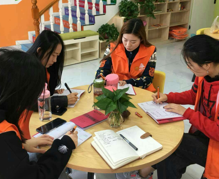 晋管学 | 托管人全年实战学习平台，解放双手，轻松盈利