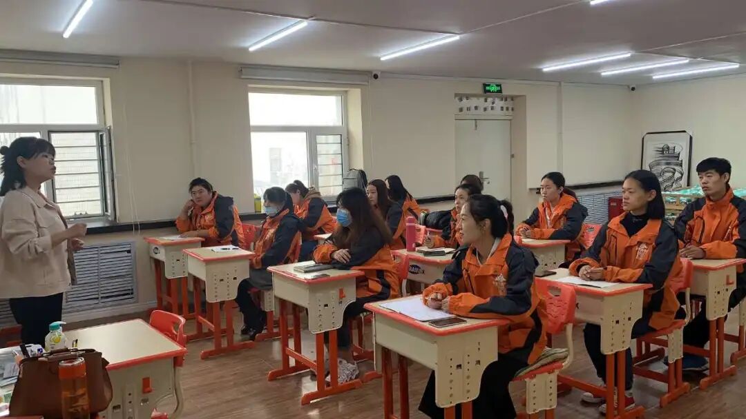 别再用“介绍一个送两百”了，聪明的托管班把转介绍做成了“特权”